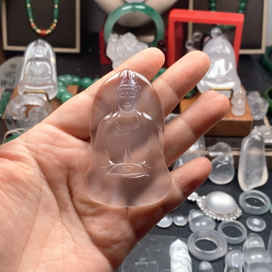 ***颈饰未镶嵌石英质玉