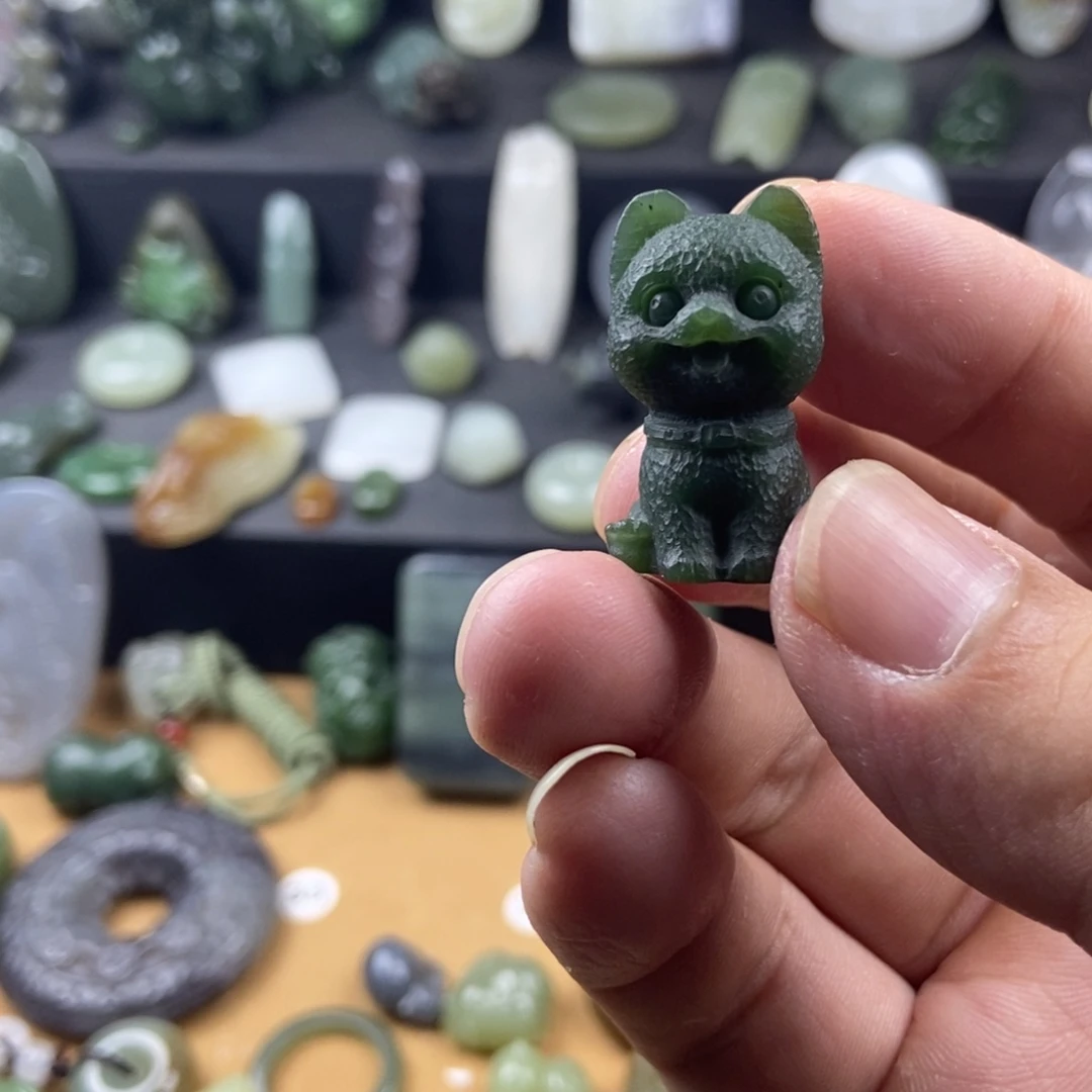 和田玉未镶嵌颈饰荭*