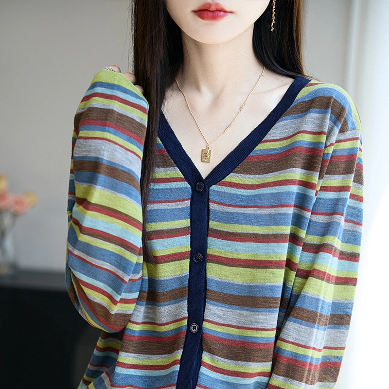 2025年早秋新款竹节麻V领针织衫长袖女拼色条纹宽松百搭打底衫