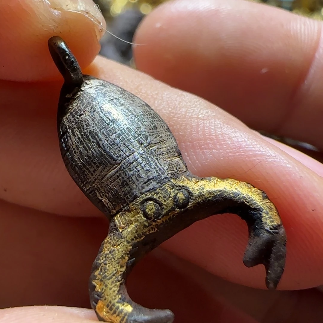 吊坠……吊。手串的时候