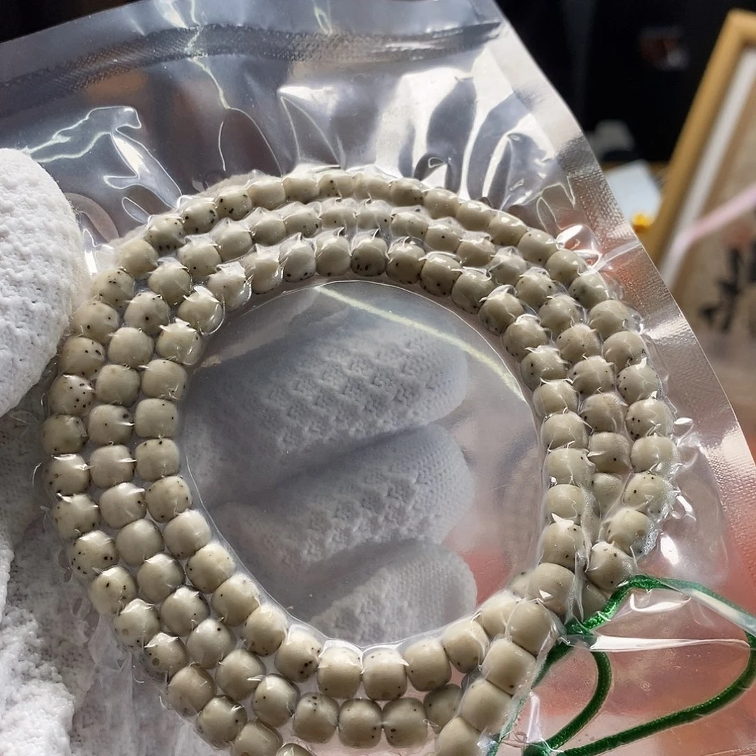 星月菩提吊坠76通体留白