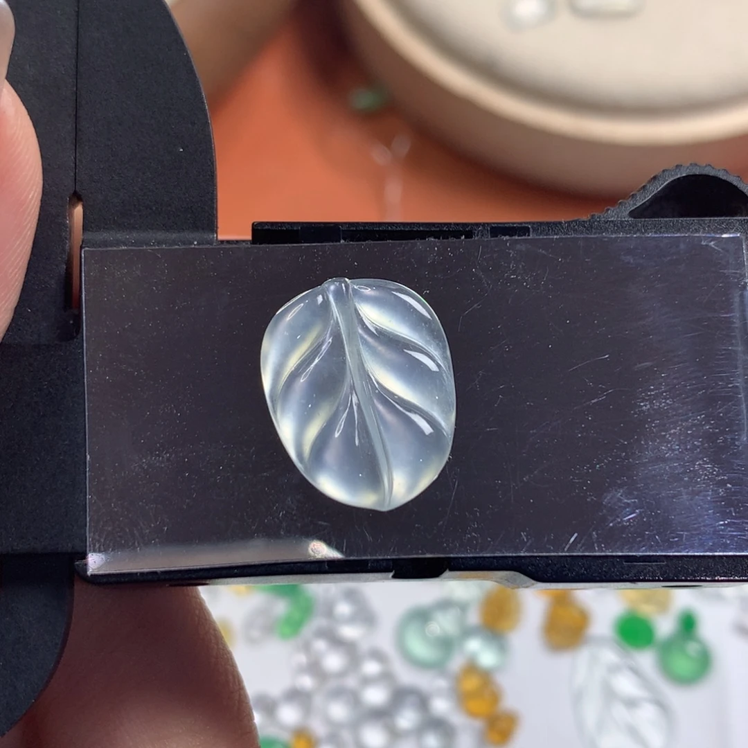 颈饰未镶嵌翡翠白冰经典叶子