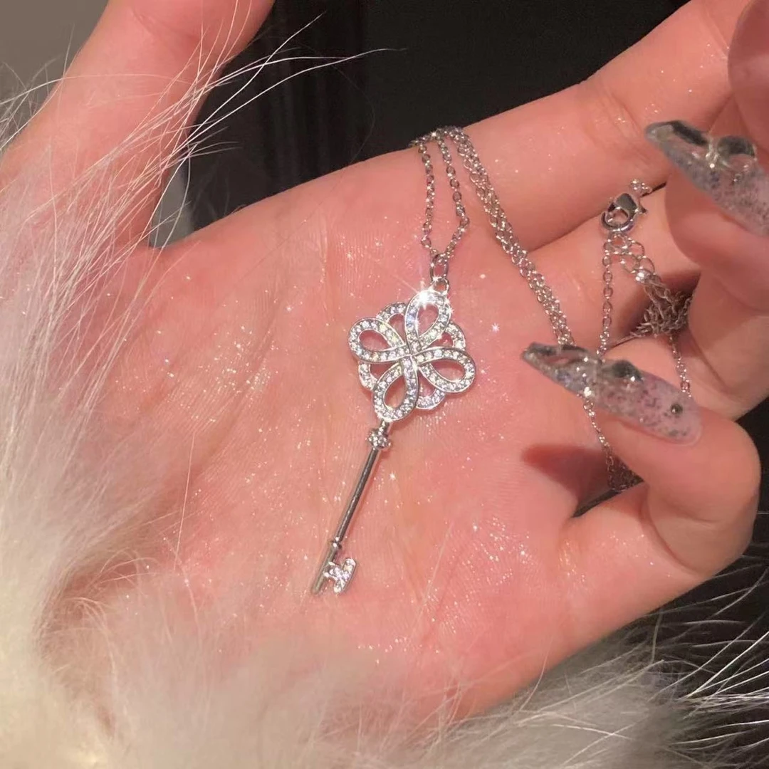 铜合金项链 中国结钥匙项链锁骨链 质感银色满钻轻奢简约