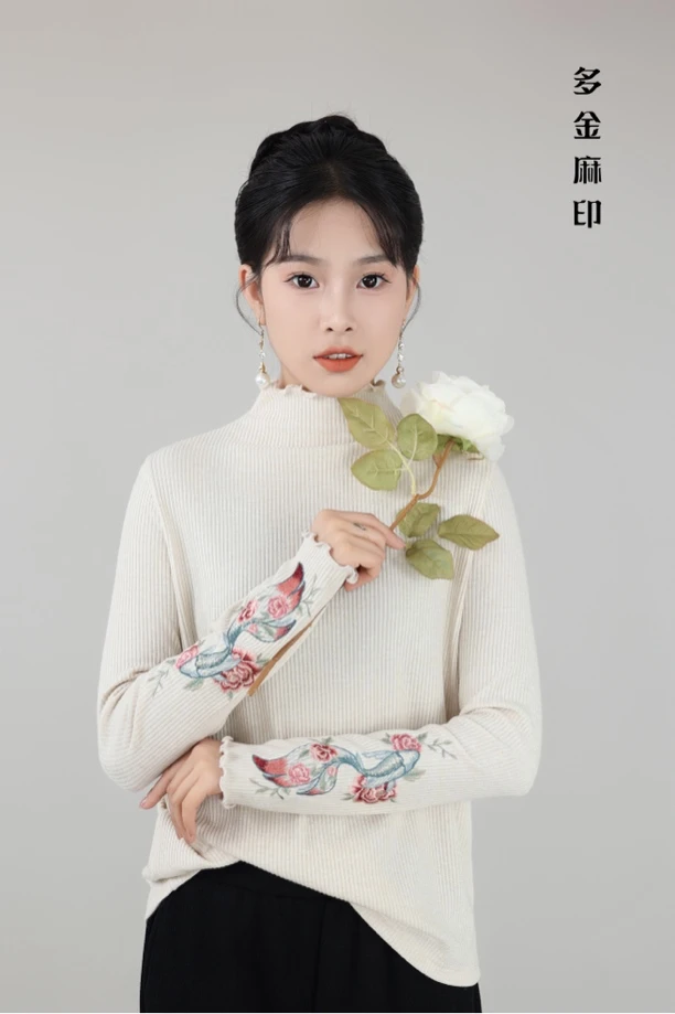 多金麻印秋冬爆款半高领新年袖口锦鲤重工刺绣针织打底衫毛衣