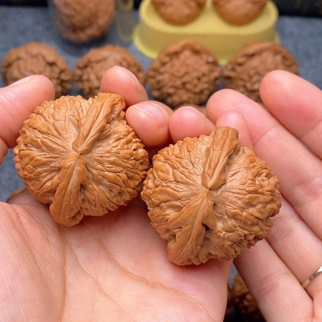 文玩核桃把件老树白狮子44全品