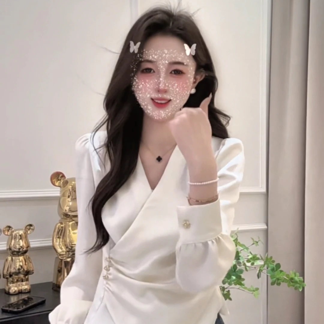 冰白海屿设计感缎面长袖打底衬衫洋气女装白色衬衣女V领上衣