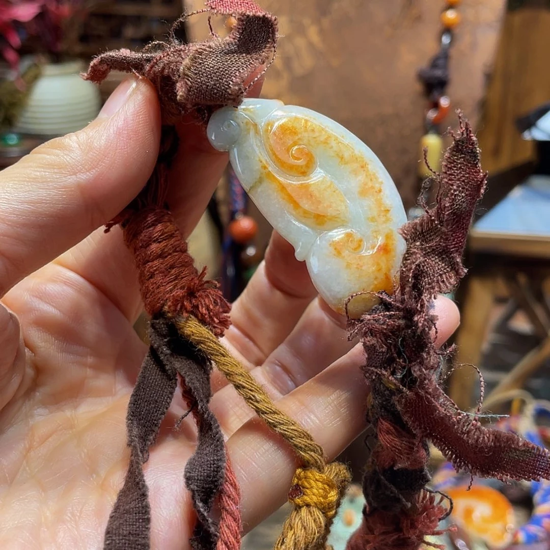 【闪购商品】翡翠未镶嵌颈饰