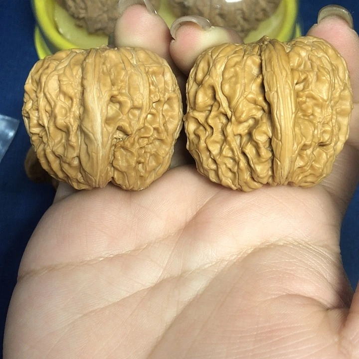 文玩核桃吊坠门墩
