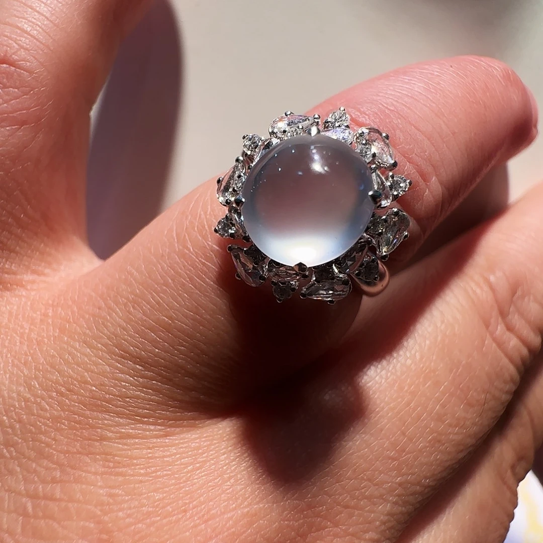 翡翠18K金镶嵌戒指