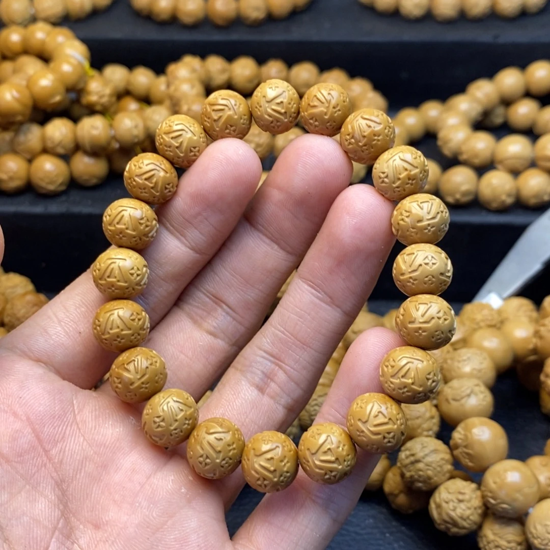 手串猴头核桃直播间