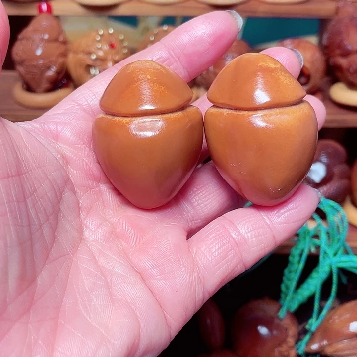 吊坠橄榄核阴阳小钢炮