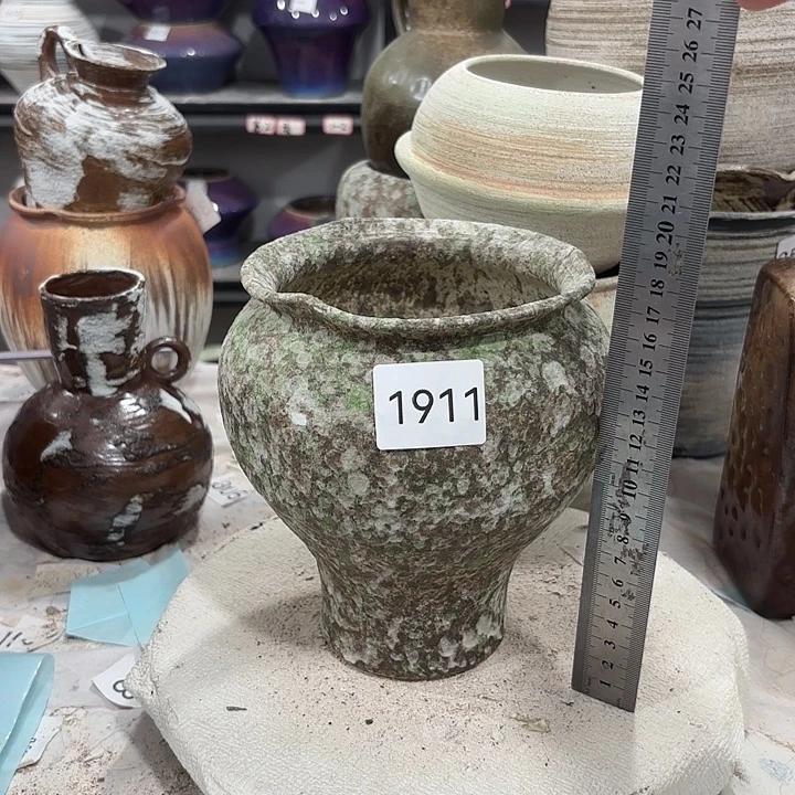 摆件高18，口11.5，瑕疵处理1911，有孔