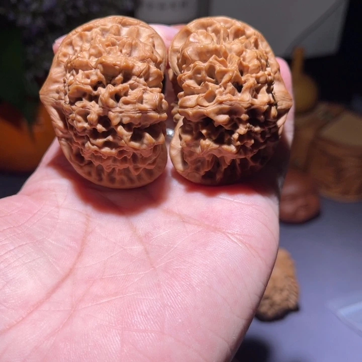 文玩核桃吊坠                         48.5尺g