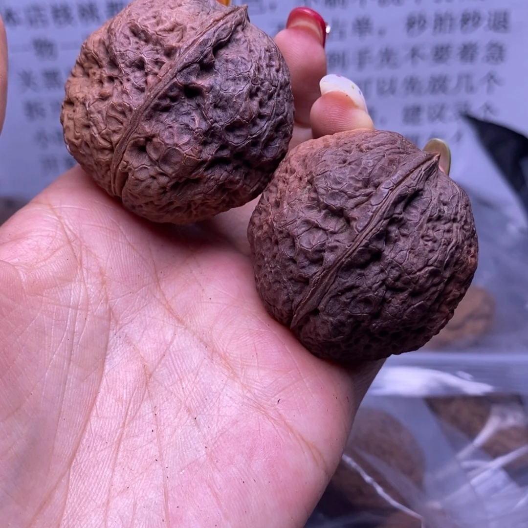文玩核桃把件云南野生铁核桃69号42mm