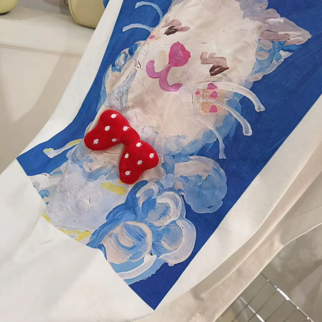 【钱呼呼】2024春夏新款蓝色拼色卡通猫咪大版型短袖上衣女