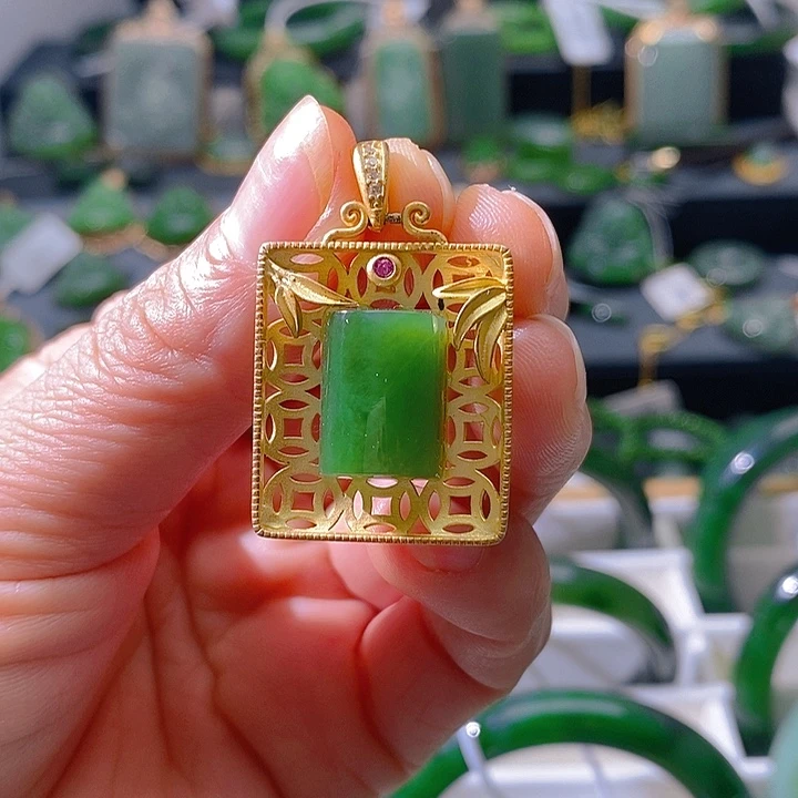 和田玉（碧玉）合金颈饰