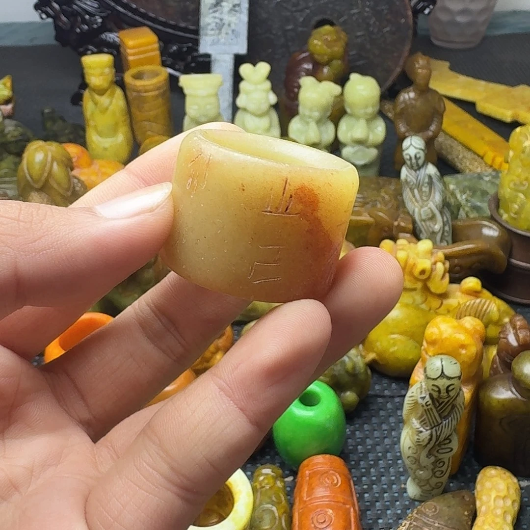 白玉菩提吊坠。。。
