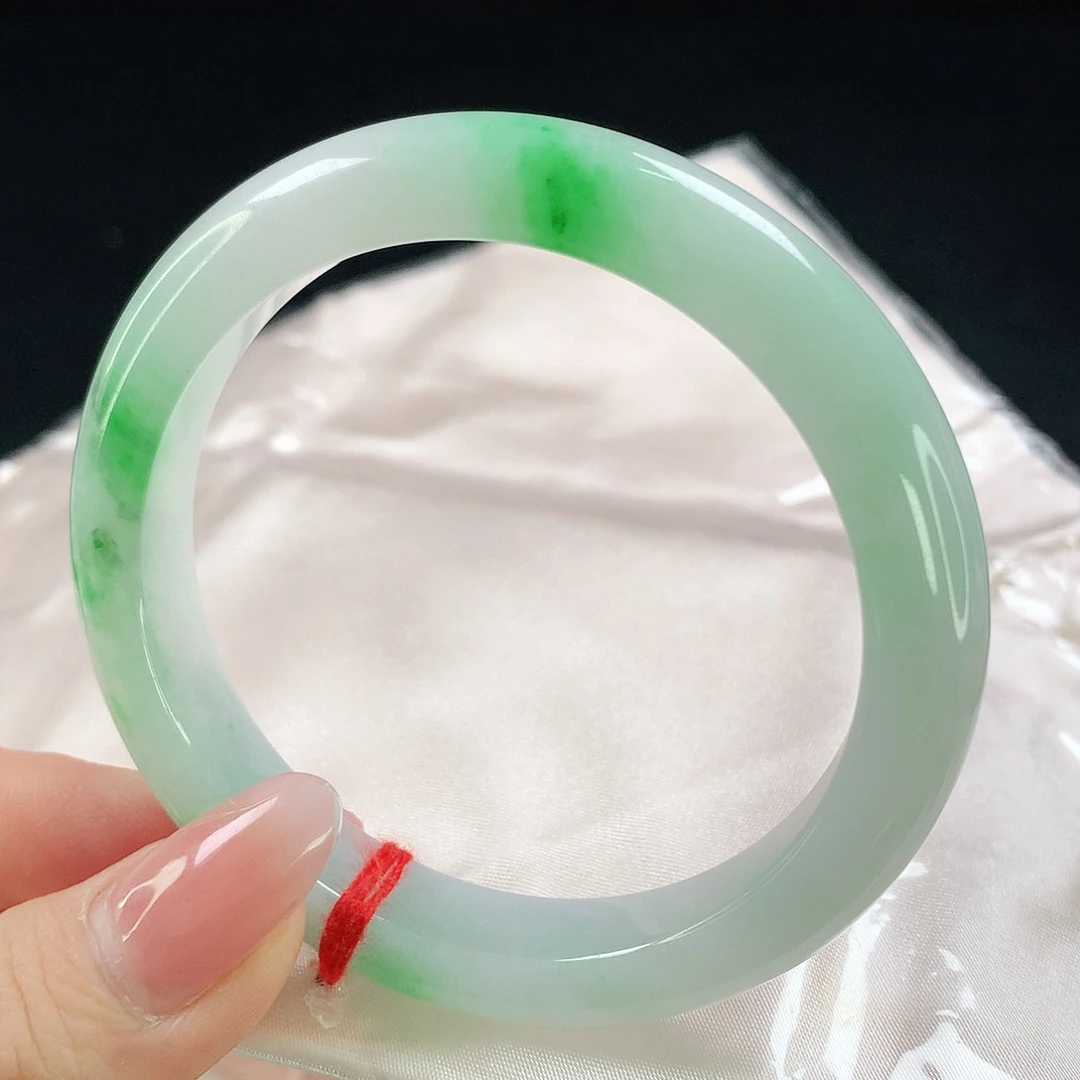 未镶嵌手镯翡翠683