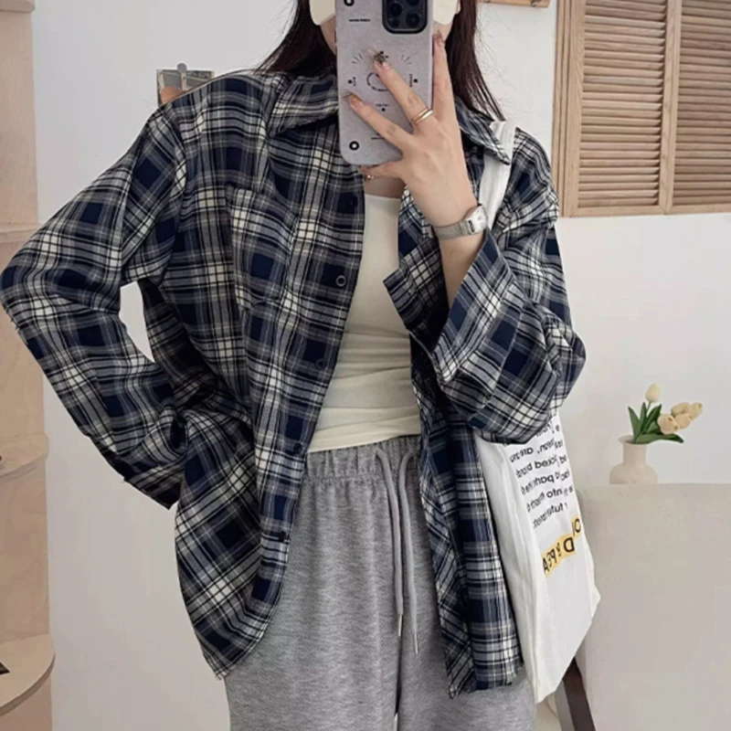 2件套装复古轻薄慵懒宽松翻领薄款透气长袖格子衬衫白色背心 6767