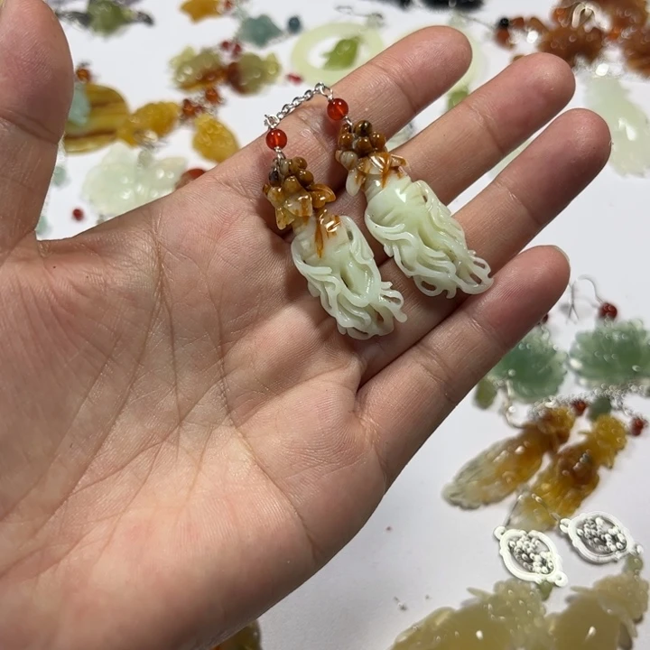 合金蛇纹石玉耳饰