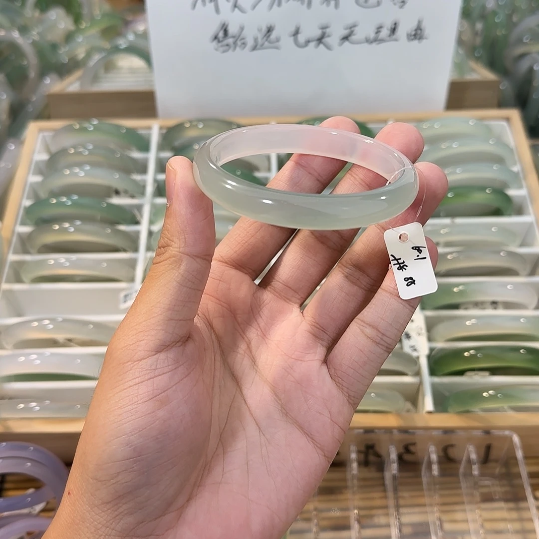 玛瑙/玉髓未镶嵌手镯圈口60.1