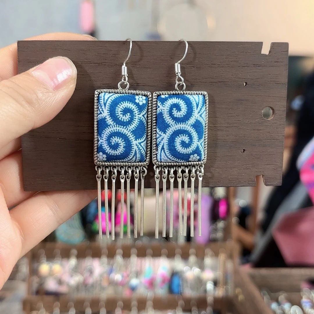 织绣羊*咩非遗老绣饰品001