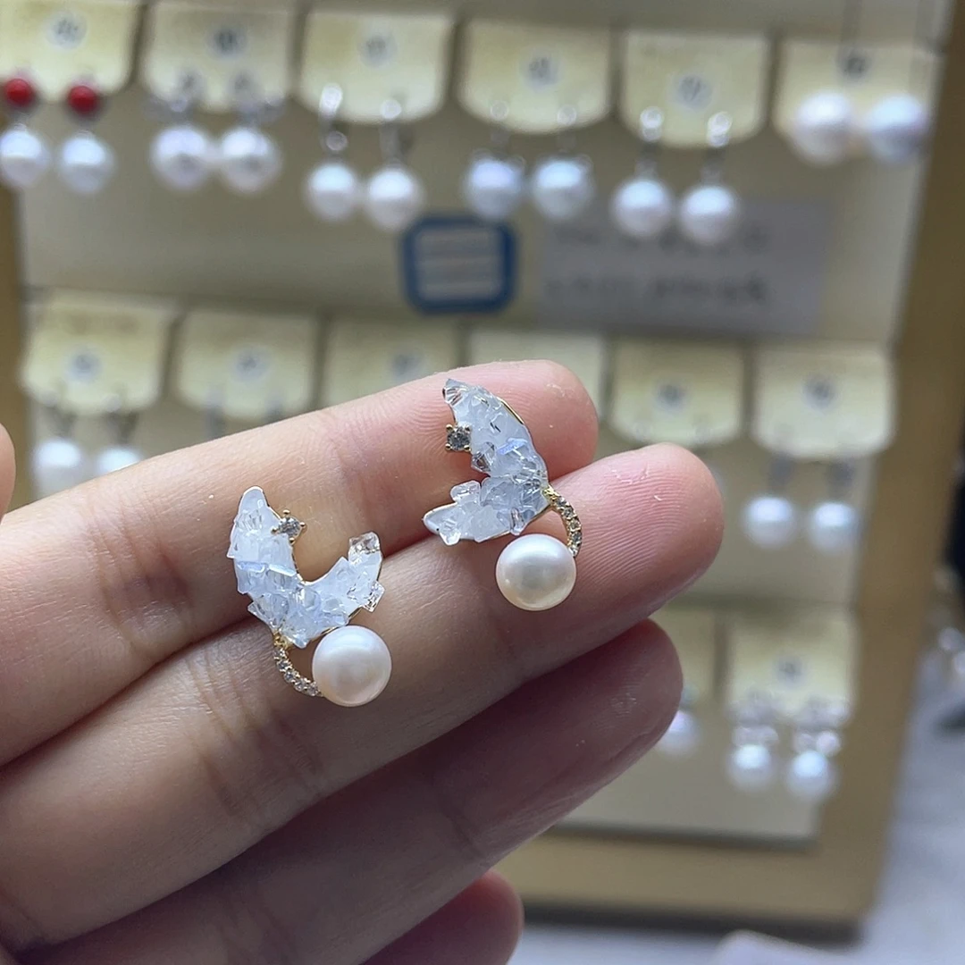 淡水珍珠银S925镶嵌耳饰