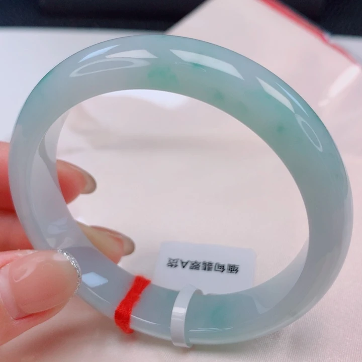 翡翠未镶嵌手镯55圈口