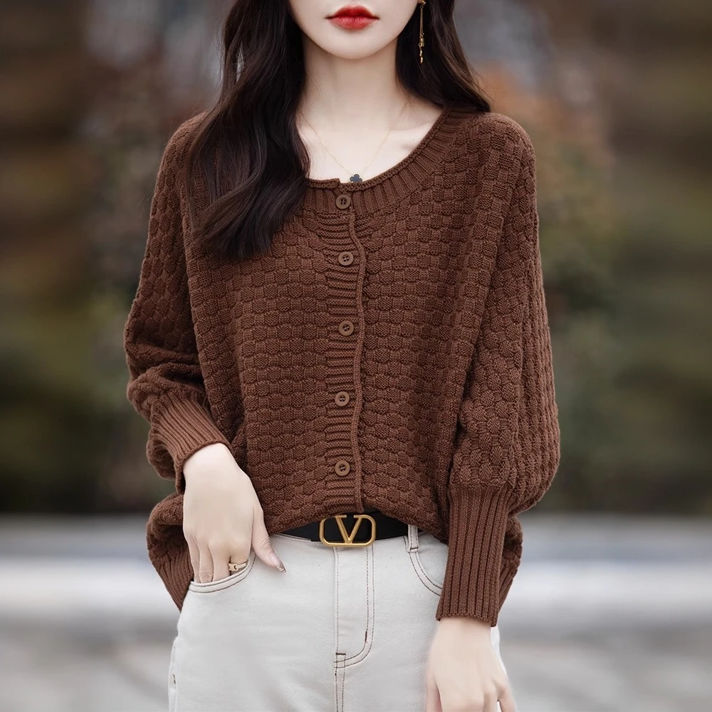 新款蝙蝠袖针织开衫女宽松百搭短款休闲纯色秋冬显瘦针织外套女士