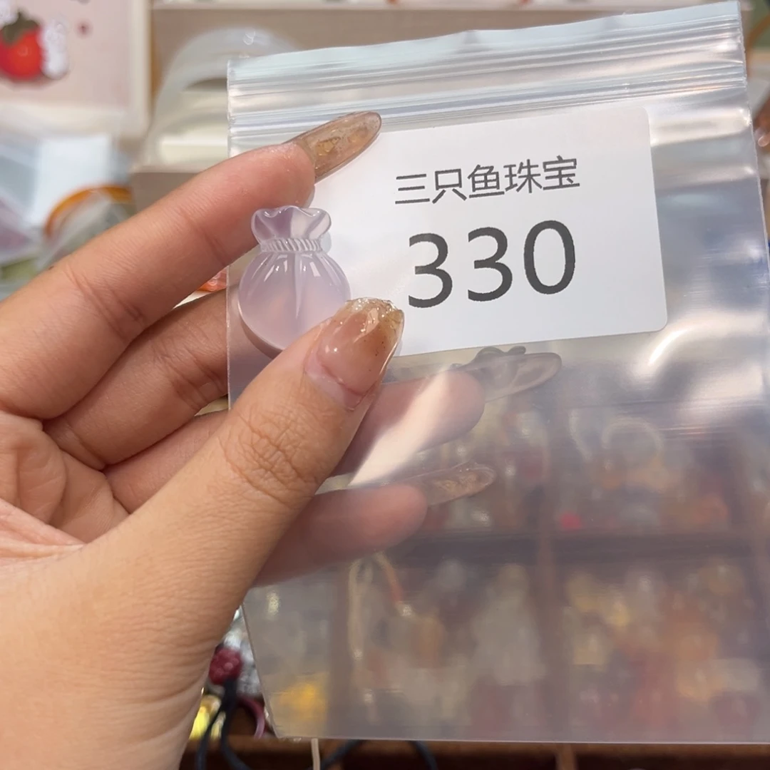 玛瑙/玉髓颈饰未镶嵌?**°