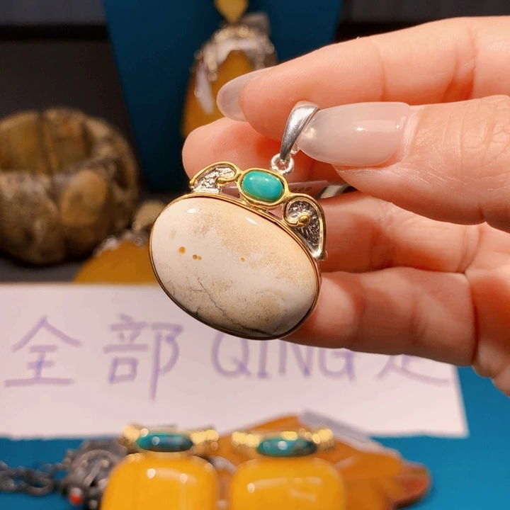 琥珀颈饰未镶嵌波兰设计款琥珀蜜蜡
