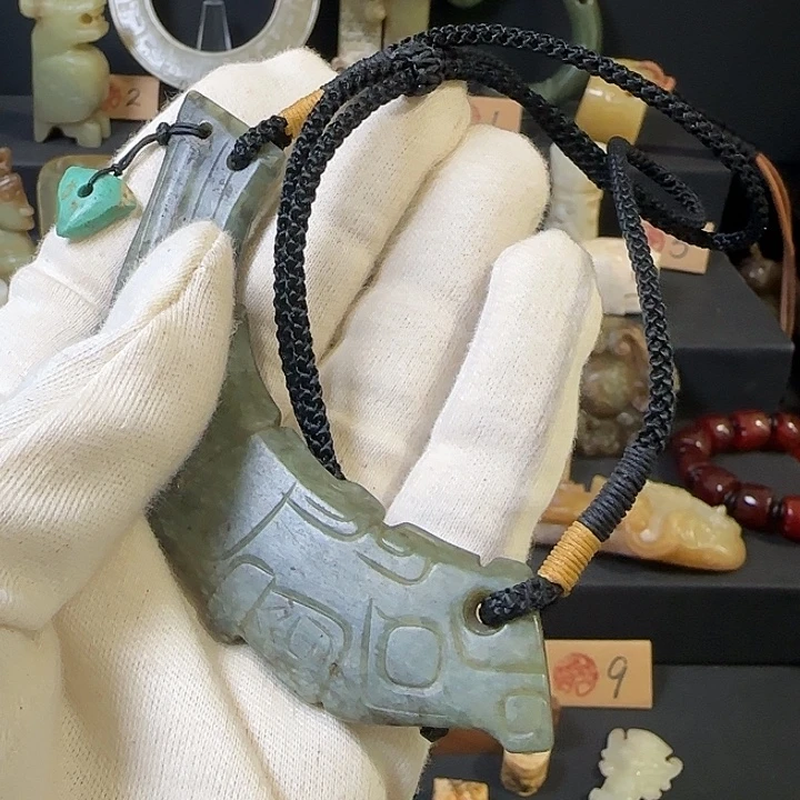 m***e透闪石质玉未镶嵌颈饰