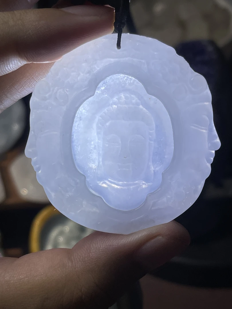 缅甸天然上等翡翠A货糯冰佛牌