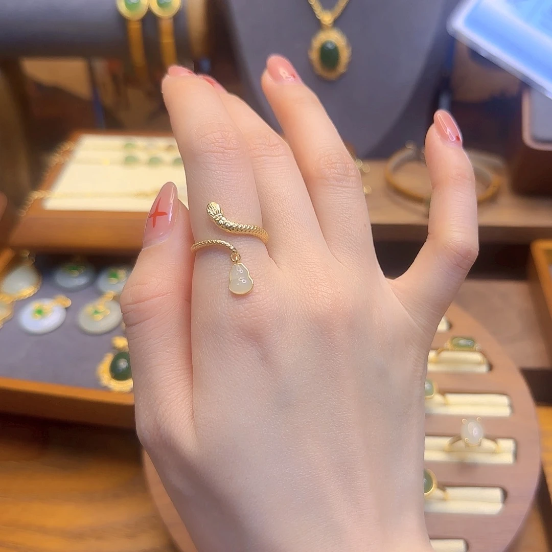 和田玉戒指银S925镀金镶嵌