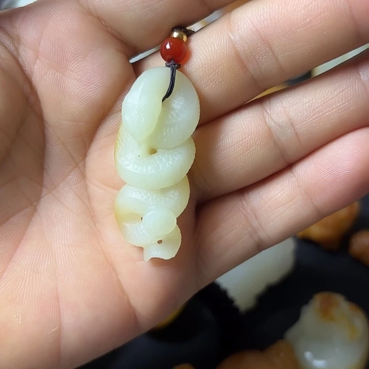 润***溪和田玉未镶嵌颈饰