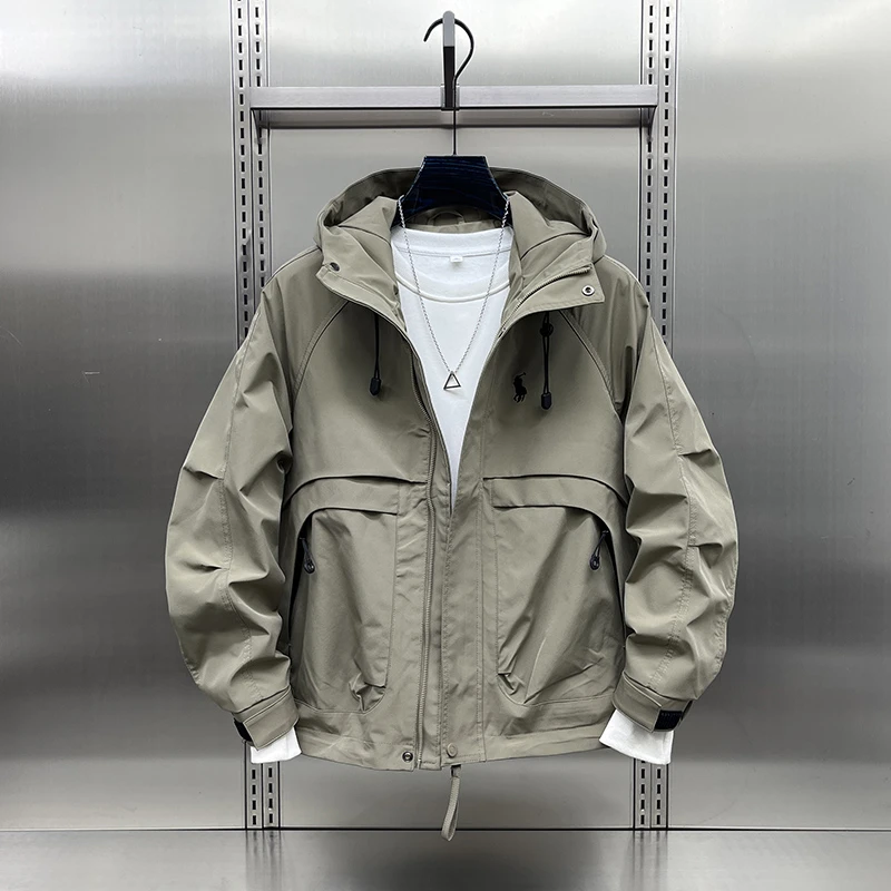 2025秋冬新款冲锋衣连帽夹克男气场强大帅气工装外套轻奢衣服加厚