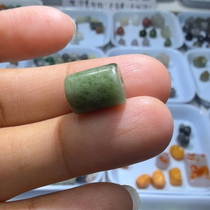 和田玉未镶嵌珠宝半成品