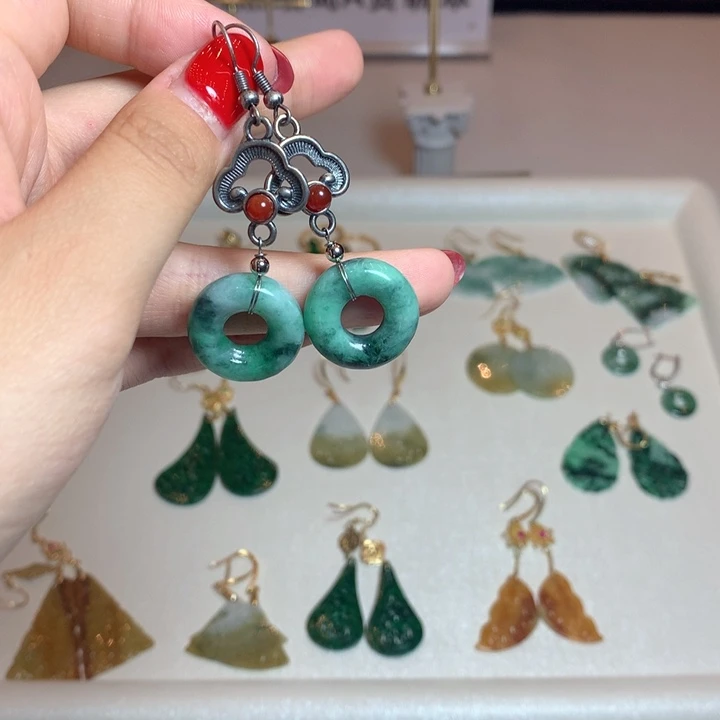 翡翠未镶嵌耳坠耳饰