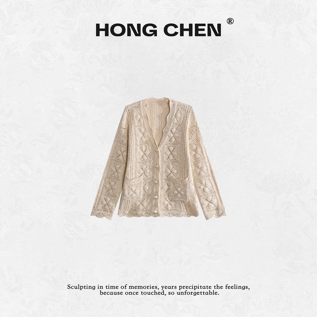 【虹辰】高端时尚镂空勾花V领优雅小香风高级感心型扣针织衫-HC2302