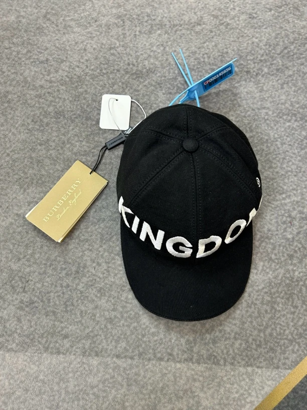 99新 BURBERRY/博柏利 黑色字母棒球帽99新