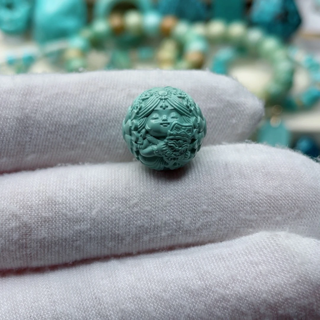 绿松石未镶嵌珠宝奇石