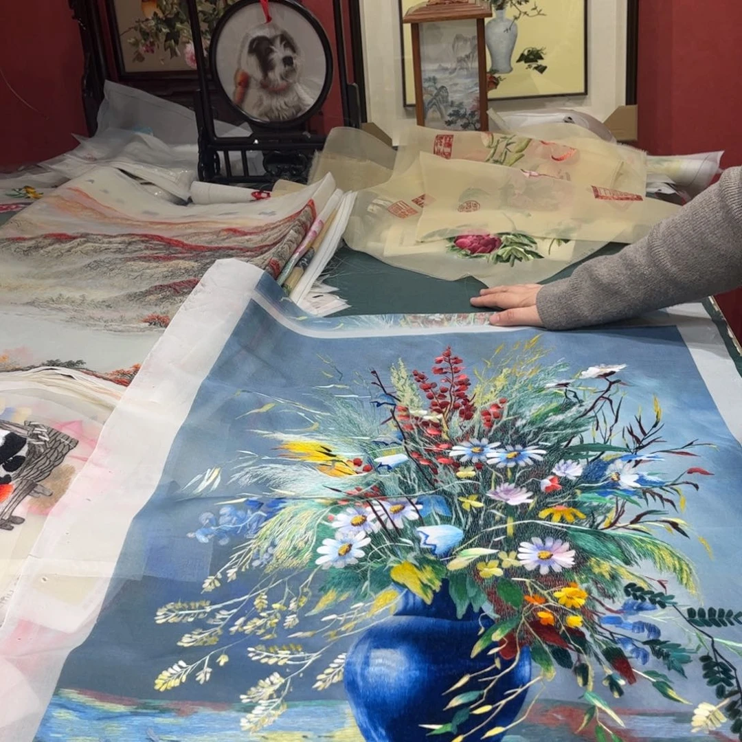 清***静织绣纯手工打造一部