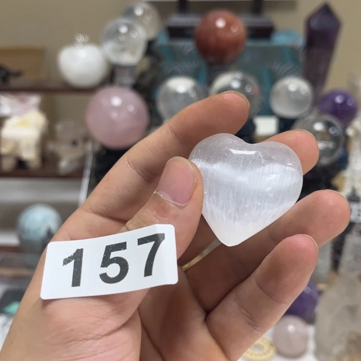 未镶嵌水晶大型摆件（非配饰）