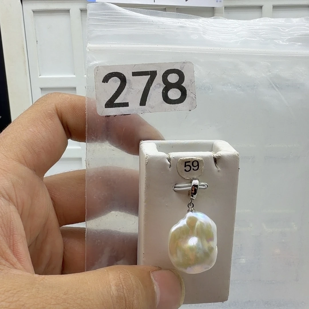 淡水珍珠颈饰合金