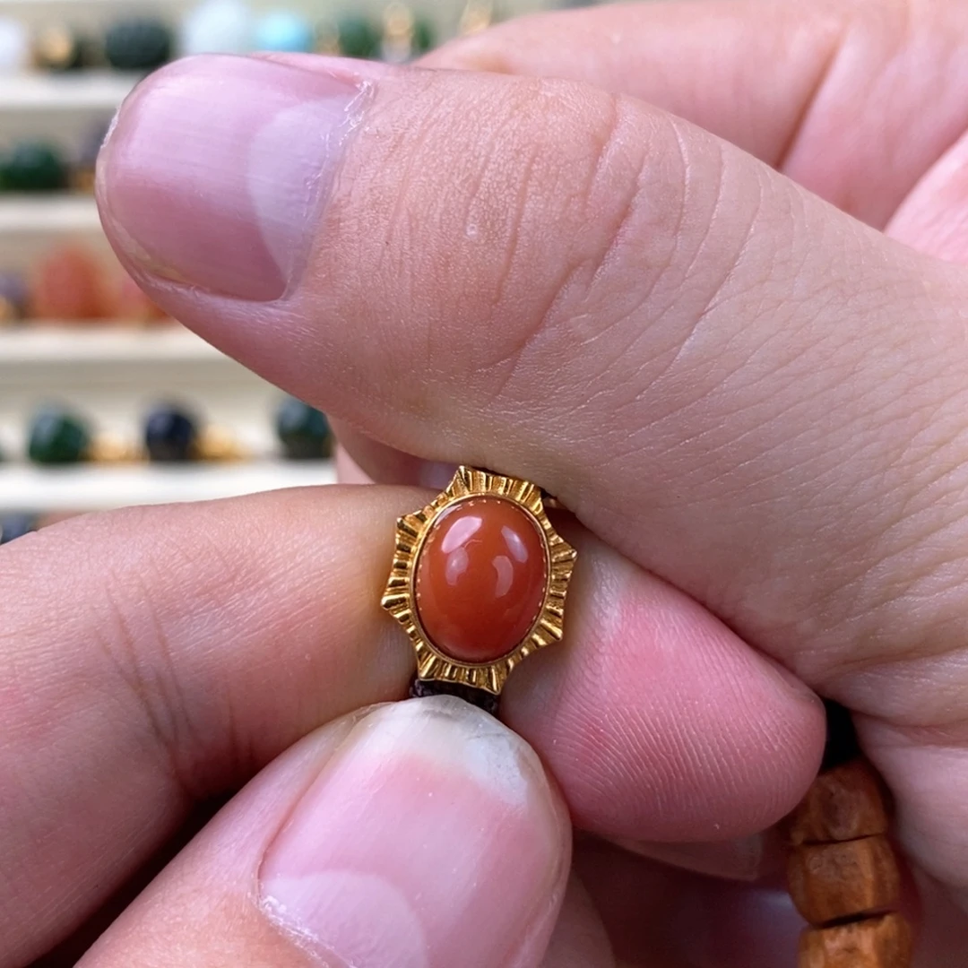 颈饰18K金镶嵌南红玛瑙隔珠