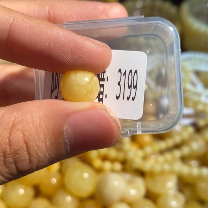 琥珀未镶嵌珠宝奇石3199