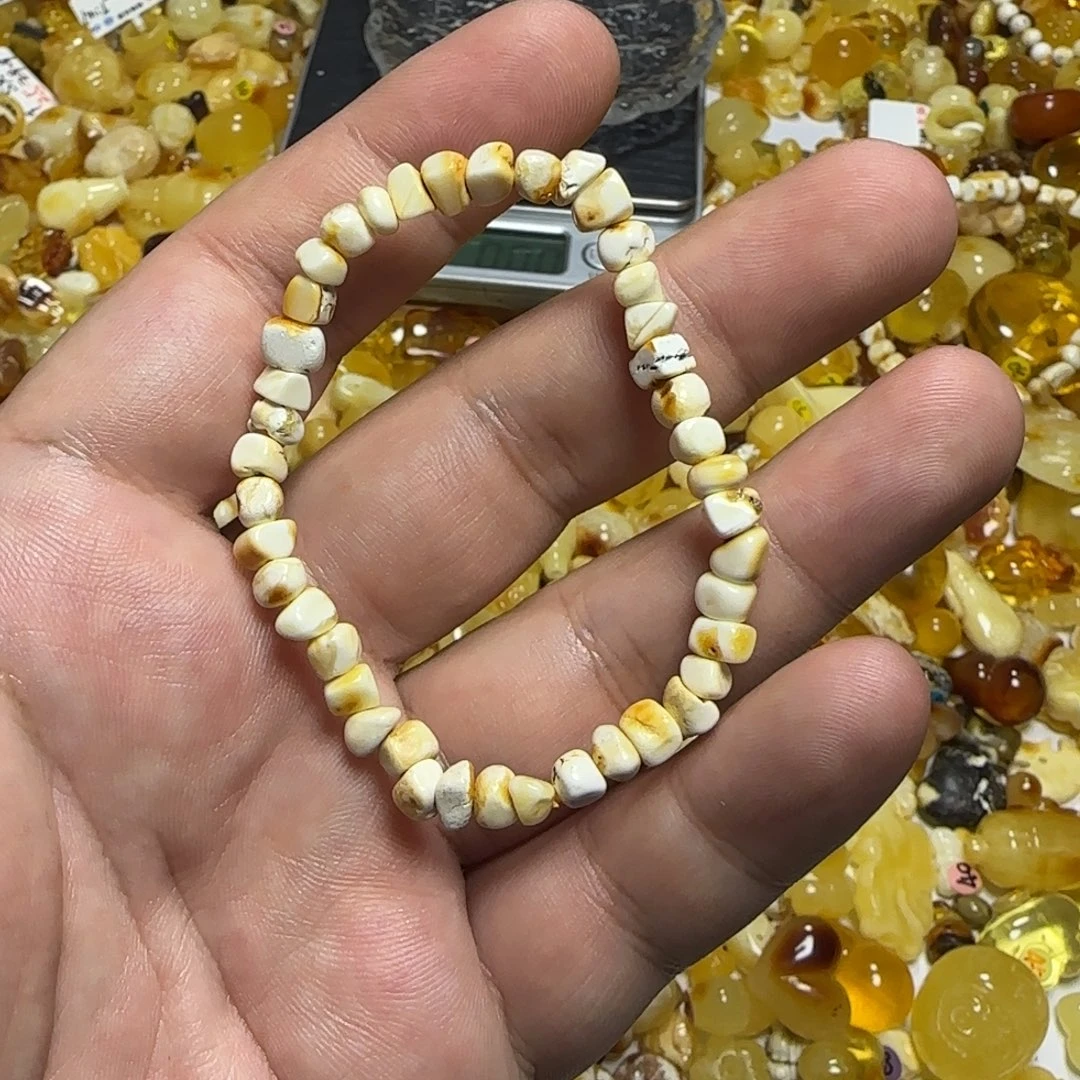 果***妈琥珀未镶嵌裸石2.76克