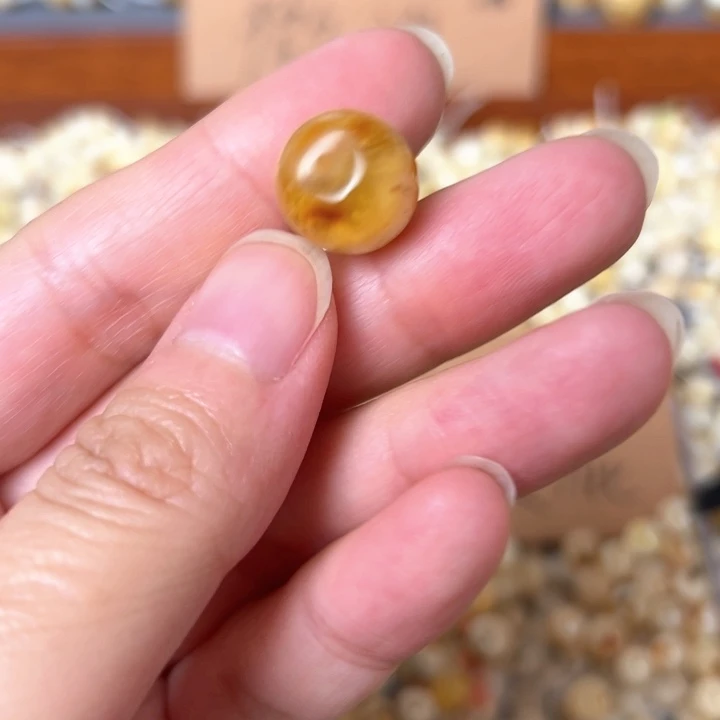 蜜蜡未镶嵌裸石12.8mm一个