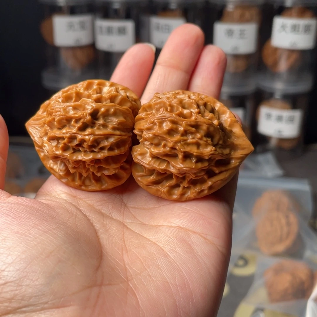 C***c文玩核桃吊坠40龙门涧