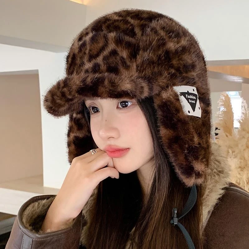 时尚豹纹毛绒护脸雷锋帽女柔软护耳帽冬保暖加厚鸭舌帽骑车防风帽